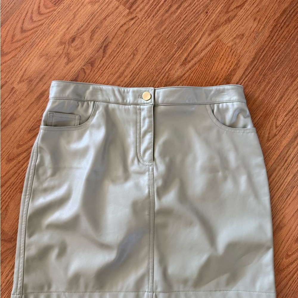 Rachel Zoe vegan Leather Pencil mini Skirt in Light Sage green